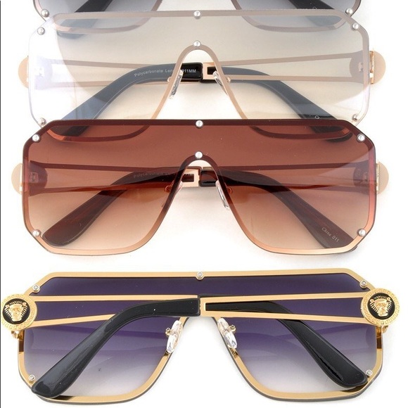 Oversized Sunglasses - Picture 8 of 15